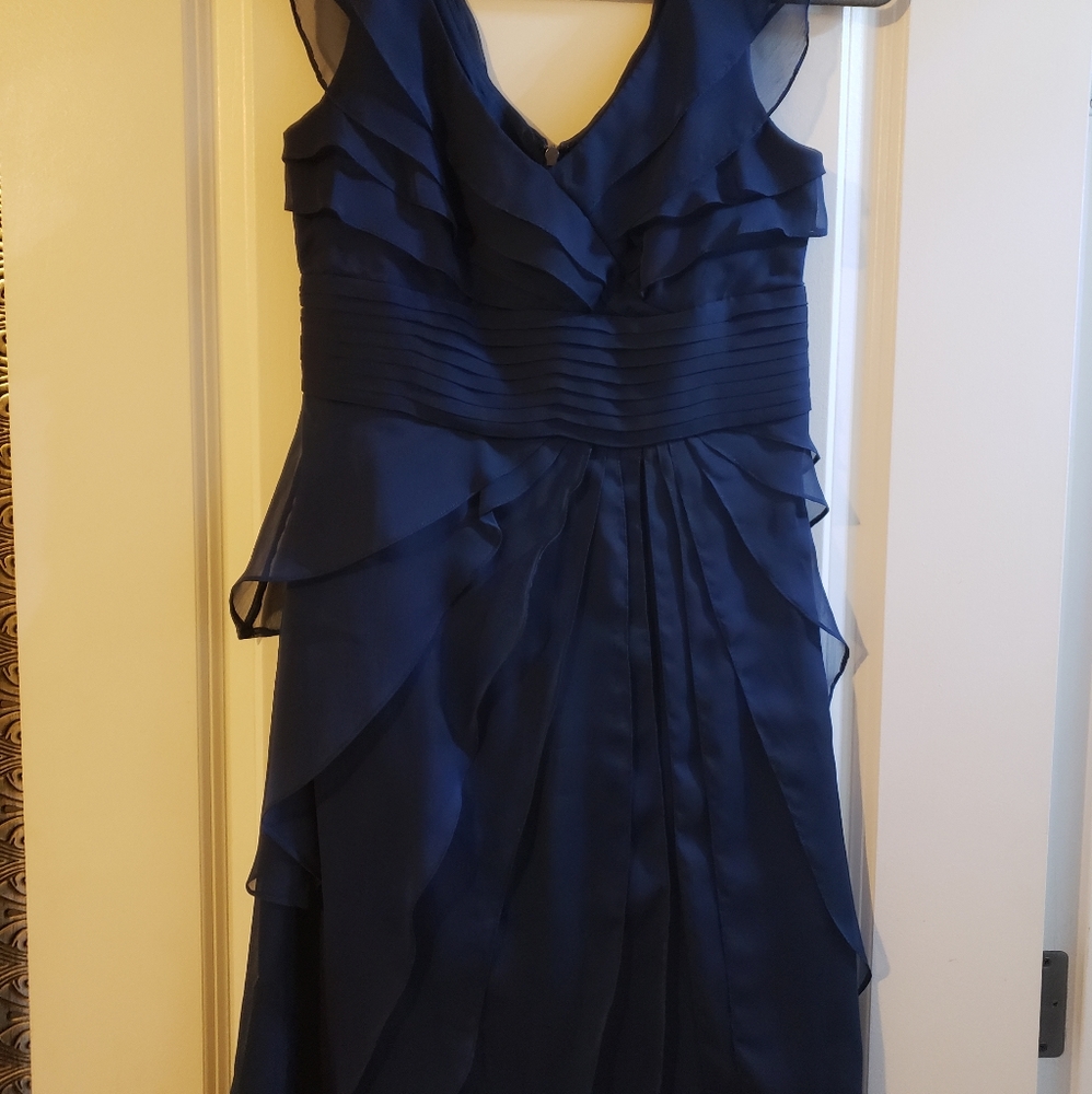 Blue Dress Adrianna Papell. Lay Flat 14" Waist. 17" Pit to Pit. Length 37".